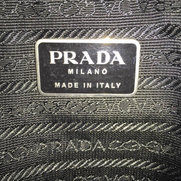 🧛🏼♀️SOLD🧛🏼♀️Prada Shoulder Bag - Picture 11 of 14